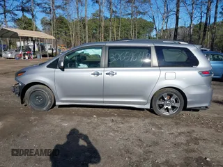2018 Toyota Sienna SE z VIN 5TDXZ3DC3JS927325, wystawiony jako IAAI lot #41708684 z przebiegiem 95 929 mil mil oraz . Historia ofert i sprzedaży dostępna na DreamBid. Obrazek 14.