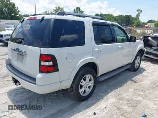 2010 Ford Explorer XLT z VIN 1FMEU6DE2AUA05113, wystawiony jako IAAI lot #42649518 z przebiegiem 114 391 mil mil oraz . Historia ofert i sprzedaży dostępna na DreamBid. Obrazek 4.