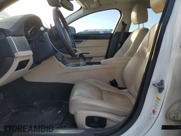 2016 Jaguar XF 35t Prestige with VIN SAJBE4BV5GCY17842, listed as a Copart auction lot 87974205 with 136,278 mi miles and Clean Title. Bid and sale history available at carsss.com. Image 7.
