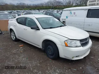 2008 Dodge Avenger SXT with VIN 1B3LC56K18N190871, listed as a IAAI auction lot 41826648 with 280,075 mi miles and . Bid and sale history available at DreamBid. Image 1.