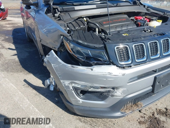 2019 Jeep Compass Altitude z VIN 3C4NJCBB9KT736881, wystawiony jako IAAI lot #41877957 z przebiegiem 63 566 mil mil oraz . Historia ofert i sprzedaży dostępna na DreamBid. Obrazek 6.