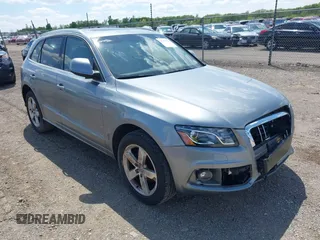 2011 Audi Q5 Premium Plus z VIN WA1DKAFP2BA027939, wystawiony jako IAAI lot #42208934 z przebiegiem 80 763 mil mil oraz . Historia ofert i sprzedaży dostępna na DreamBid. Obrazek 1.