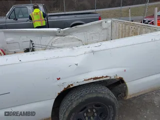 2005 Chevrolet Silverado 1500 Work Truck with VIN 1GCEC14XX5Z340818, listed as a IAAI auction lot 41729984 with 191,704 mi miles. Bid and sale history available at carsss.com. Image 6.