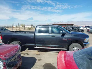 2018 Ram 2500 Tradesman with VIN 3C6UR5HJ9JG239875, listed as a IAAI auction lot 41513451 with 82,075 mi miles. Bid and sale history available at carsss.com. Image 14.