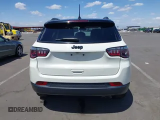 2021 Jeep Compass Latitude z VIN 3C4NJCBBXMT603940, wystawiony jako IAAI lot #42079547 z przebiegiem 70 076 mil mil oraz . Historia ofert i sprzedaży dostępna na DreamBid. Obrazek 16.