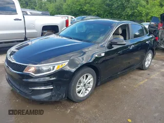 2017 Kia Optima LX z VIN 5XXGT4L35HG152515, wystawiony jako IAAI lot #42366917 z przebiegiem 102 256 mil mil oraz . Historia ofert i sprzedaży dostępna na DreamBid. Obrazek 19.