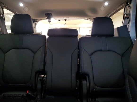 2024 Honda Pilot EX-L 8 Passenger with VIN 5FNYG1H44RB017765, listed as a Copart auction lot 80531424 with 9,928 mi miles and Salvage Title. Bid and sale history available at carsss.com. Image 10.