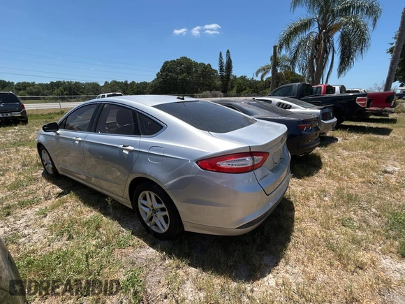 2014 Ford Fusion SE with VIN 3FA6P0HDXER214049, listed as a Copart auction lot 55528745 with 203,921 mi miles and Clean Title. Bid and sale history available at carsss.com. Image 3.