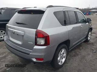 2016 Jeep Compass Latitude with VIN 1C4NJCEA2GD719694, listed as a IAAI auction lot 41508771 with 121,469 mi miles. Bid and sale history available at carsss.com. Image 4.