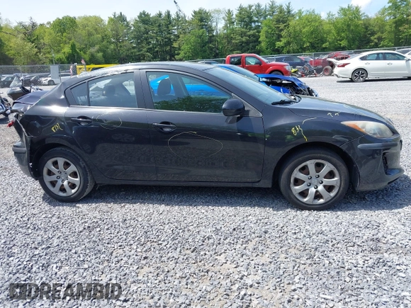 2013 Mazda 3 i Sport z VIN JM1BL1UPXD1851753, wystawiony jako IAAI lot #42349951 z przebiegiem 205 264 mil mil oraz . Historia ofert i sprzedaży dostępna na DreamBid. Obrazek 13.