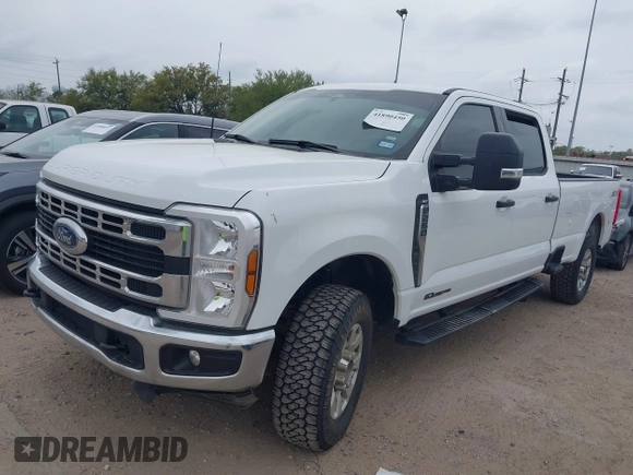 2024 Ford Super Duty F-250 SRW XL with VIN 1FT7W2BT3RED89605, listed as a IAAI auction lot 41890450 with 34,278 mi miles. Bid and sale history available at carsss.com. Image 17.
