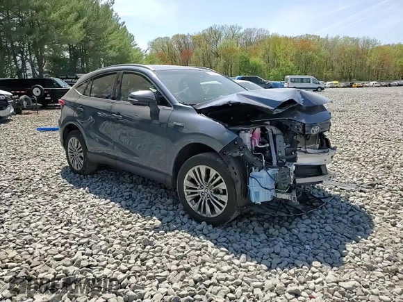 2021 Toyota Venza LE with VIN JTEAAAAH1MJ037453, listed as a Copart auction lot 54309185 with 111,134 mi miles and Salvage Title. Bid and sale history available at carsss.com. Image 14.