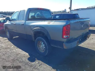 2005 Dodge Ram 1500 SLT with VIN 1D7HU18N55J550637, listed as a IAAI auction lot 40876318 with 110,110 mi miles. Bid and sale history available at carsss.com. Image 3.