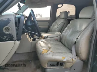 2000 GMC Yukon SLT with VIN 1GKEK13T3YJ202112, listed as a Copart auction lot 71713084 with 303,866 mi miles and Salvage Title. Bid and sale history available at carsss.com. Image 7.