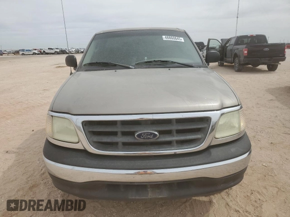 2002 Ford F-150 XL z VIN 1FTRF17292KE39045, wystawiony jako Copart lot #48860845 z przebiegiem 111 176 mil mil oraz Czysty tytuł • Clean title. Historia ofert i sprzedaży dostępna na DreamBid. Obrazek 5.