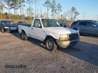 2000 Ford Ranger XL with VIN 1FTYR10VXYTA44706, listed as a IAAI auction lot 41783769 with 176,375 mi miles. Bid and sale history available at carsss.com. Image 1.