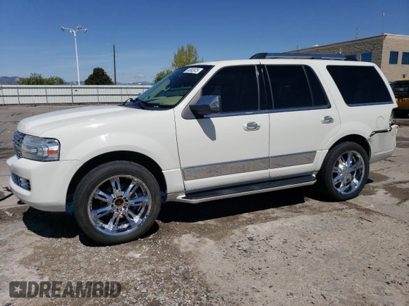 2008 Lincoln Navigator z VIN 5LMFU28558LJ18851, wystawiony jako Copart lot #54992975 z przebiegiem 72 871 mil mil oraz Szkody całkowita. Historia ofert i sprzedaży dostępna na DreamBid. Obrazek 1.