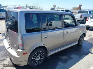 2005 Scion xB with VIN JTLKT324750202444, listed as a IAAI auction lot 41999054 with 187,113 mi miles. Bid and sale history available at carsss.com. Image 4.