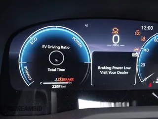 2025 Toyota Camry LE z VIN 4T1DBADK6SU509451, wystawiony jako IAAI lot #42040733 z przebiegiem 22 091 mil mil oraz . Historia ofert i sprzedaży dostępna na DreamBid. Obrazek 16.