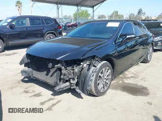 2022 Lexus ES 350 z VIN 58ACZ1B11NU120506, wystawiony jako IAAI lot #42082831 z przebiegiem 60 531 mil mil oraz . Historia ofert i sprzedaży dostępna na DreamBid. Obrazek 2.