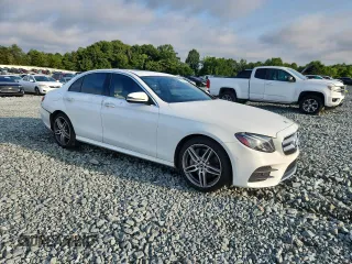 2017 Mercedes-Benz E 300 Luxury with VIN WDDZF4KB4HA230616, listed as a Copart auction lot 63031425 with 88,062 mi miles and Salvage title. Bid and sale history available at DreamBid. Image 4.