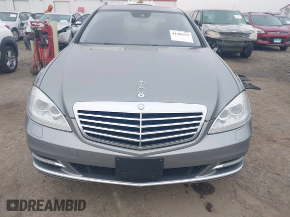 2011 Mercedes-Benz S-Class S 550 with VIN WDDNG7BB0BA382476, listed as a IAAI auction lot 41485553 with 126,082 mi miles. Bid and sale history available at carsss.com. Image 13.