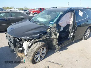 2020 Chevrolet Equinox LT with VIN 2GNAXLEX0L6132797, listed as a IAAI auction lot 41845477 with 31,901 mi miles. Bid and sale history available at carsss.com. Image 18.
