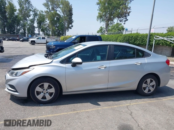 2017 Chevrolet Cruze LS z VIN 1G1BC5SM6H7121852, wystawiony jako IAAI lot #42354416 z przebiegiem 186 246 mil mil oraz . Historia ofert i sprzedaży dostępna na DreamBid. Obrazek 14.