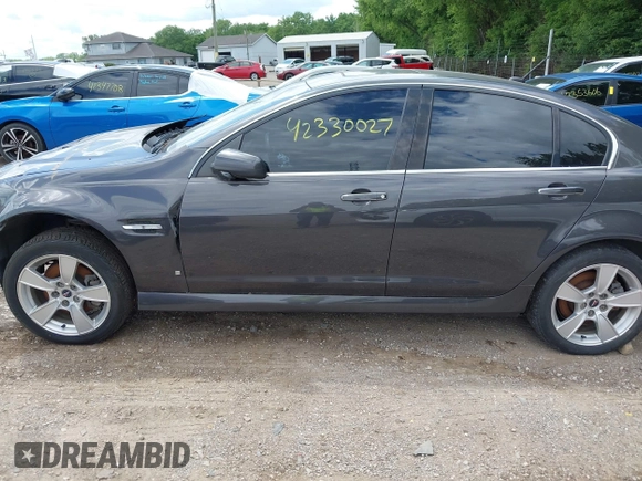2008 Pontiac G8 GT z VIN 6G2EC57Y28L124035, wystawiony jako IAAI lot #42330027 z przebiegiem 82 106 mil mil oraz . Historia ofert i sprzedaży dostępna na DreamBid. Obrazek 14.