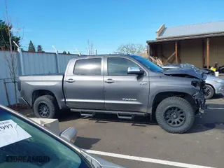 2019 Toyota Tundra 4WD SR5 with VIN 5TFHY5F1XKX800565, listed as a IAAI auction lot 41885751 with 39,370 mi miles. Bid and sale history available at carsss.com. Image 14.