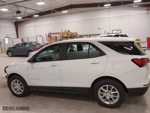 2022 Chevrolet Equinox LS with VIN 2GNAXSEV2N6128472, listed as a IAAI auction lot 41512959 with 37,834 mi miles. Bid and sale history available at carsss.com. Image 15.