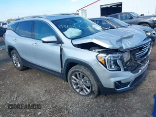 2022 GMC Terrain SLT with VIN 3GKALPEV2NL113276, listed as a IAAI auction lot 41228866 with 51,454 mi miles. Bid and sale history available at carsss.com. Image 1.