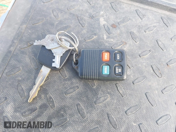 1998 Ford Mustang GT z VIN 1FAFP42X3WF104453, wystawiony jako IAAI lot #41551590 z przebiegiem 109 517 mil mil oraz . Historia ofert i sprzedaży dostępna na DreamBid. Obrazek 11.