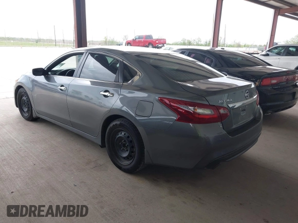 2018 Nissan Altima 2.5 S with VIN 1N4AL3AP7JC479452, listed as a IAAI auction lot 41911282 with 75,844 mi miles. Bid and sale history available at carsss.com. Image 3.