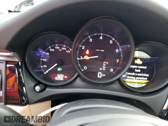 2025 Porsche Macan with VIN WP1AA2A51SLB03550, listed as a Copart auction lot 88043255 with 620 mi miles and Salvage title. Bid and sale history available at DreamBid. Image 9.