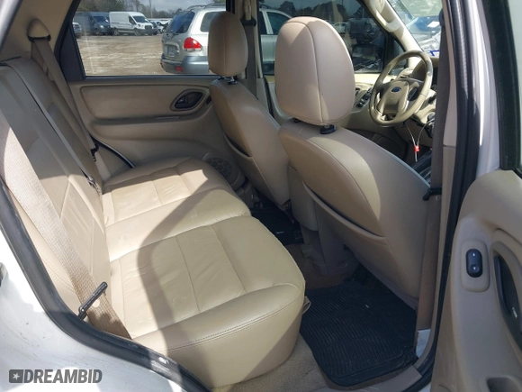 2006 Ford Escape XLT with VIN 1FMYU03176KC35659, listed as a IAAI auction lot 41434315 with 133,746 mi miles. Bid and sale history available at carsss.com. Image 8.