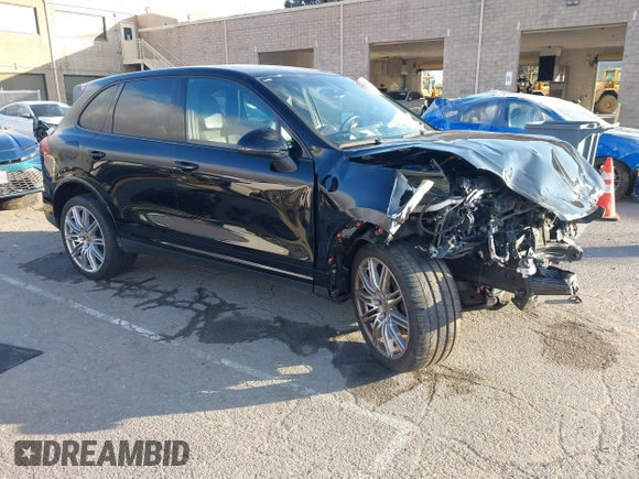 2018 Porsche Cayenne z VIN WP1AA2A24JKA02500, wystawiony jako IAAI lot #41885724 z przebiegiem 70 183 mil mil oraz . Historia ofert i sprzedaży dostępna na DreamBid. Obrazek 1.