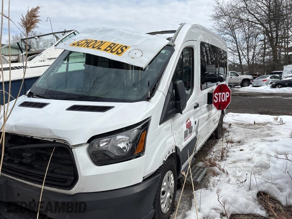 2019 Ford Transit XL with VIN 1FDZX2CM0KKA63891, listed as a Copart auction lot 47981255 with Not provided miles and Clean title. Bid and sale history available at DreamBid. Image 2.