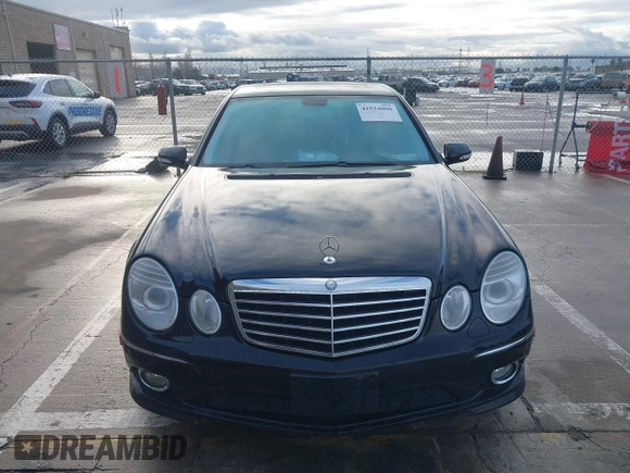 2009 Mercedes-Benz E-Class Luxury 3.5L with VIN WDBUF56X79B438094, listed as a IAAI auction lot 41524000 with 135,933 mi miles. Bid and sale history available at carsss.com. Image 12.