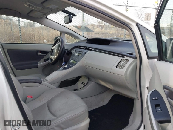 2011 Toyota Prius I with VIN JTDKN3DU1B1427404, listed as a IAAI auction lot 41783804 with 207,899 mi miles. Bid and sale history available at carsss.com. Image 5.