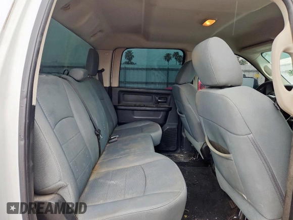 2013 Ram 2500 Tradesman z VIN 3C6UR5CL3DG558069, wystawiony jako Copart lot #58014745 z przebiegiem 257 287 mil mil oraz Szkoda całkowita • Salvage title. Historia ofert i sprzedaży dostępna na DreamBid. Obrazek 10.