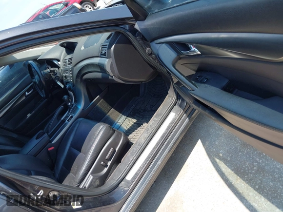 2012 Acura TL Auto z VIN 19UUA8F20CA005804, wystawiony jako IAAI lot #42505265 z przebiegiem 178 359 mil mil oraz . Historia ofert i sprzedaży dostępna na DreamBid. Obrazek 5.