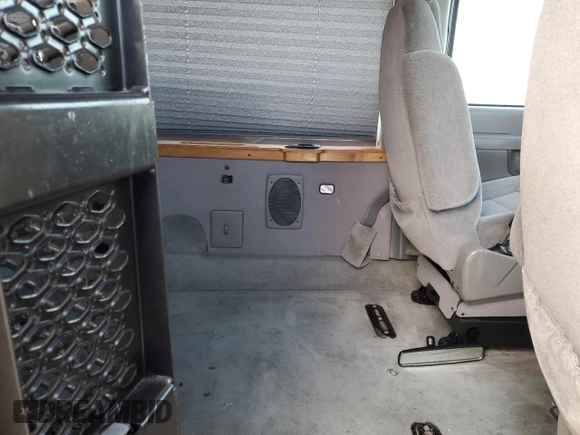 2003 Ford Econoline Cargo Recreational with VIN 1FDPE24L23HA30893, listed as a Copart auction lot 86729304 with 73,018 mi miles and Salvage Title. Bid and sale history available at DreamBid. Image 11.