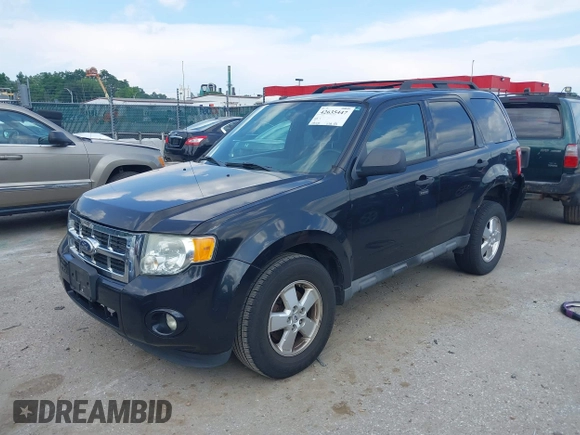 2011 Ford Escape XLT z VIN 1FMCU9D71BKA12061, wystawiony jako IAAI lot #42635447 z przebiegiem 195 433 mil mil oraz . Historia ofert i sprzedaży dostępna na DreamBid. Obrazek 2.
