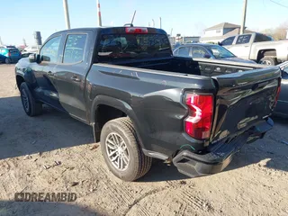 2023 Chevrolet Colorado 2WD LT z VIN 1GCGSCEC1P1237372, wystawiony jako IAAI lot #42033066 z przebiegiem 17 688 mil mil oraz . Historia ofert i sprzedaży dostępna na DreamBid. Obrazek 3.