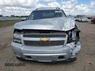 2013 Chevrolet Avalanche LT with VIN 3GNMCFE00DG149926, listed as a Copart auction lot 77456344 with 136,504 mi miles and Salvage Title. Bid and sale history available at DreamBid. Image 5.