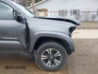 2017 Toyota Tacoma SR5 with VIN 3TMCZ5AN3HM113332, listed as a IAAI auction lot 41757467 with 199,846 mi miles. Bid and sale history available at carsss.com. Image 18.