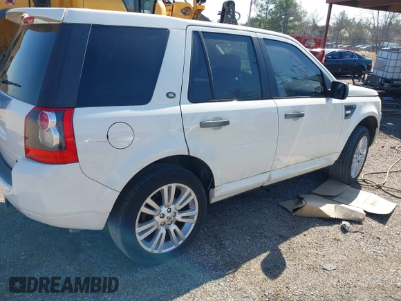 2010 Land Rover LR2 HSE z VIN SALFT2BN8AH208550, wystawiony jako IAAI lot #41738140 z przebiegiem 167 008 mil mil oraz . Historia ofert i sprzedaży dostępna na DreamBid. Obrazek 4.