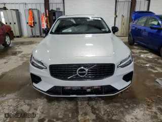 2021 Volvo S60 R-Design Expression with VIN 7JRBR0FZ6MG111865, listed as a Copart auction lot 71487182 with 16,032 mi miles. Bid and sale history available at carsss.com. Image 5.