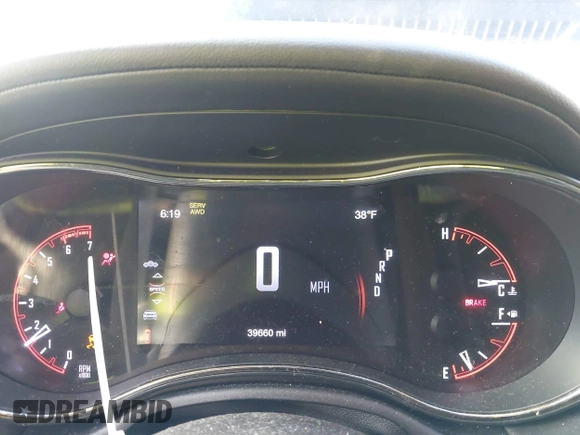 2018 Dodge Durango R/T z VIN 1C4SDJCT5JC225507, wystawiony jako IAAI lot #40957410 z przebiegiem 39 660 mil mil oraz . Historia ofert i sprzedaży dostępna na DreamBid. Obrazek 7.